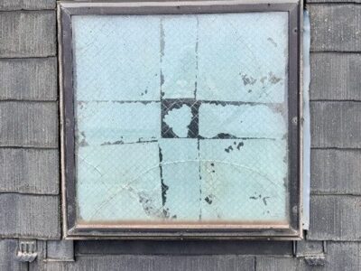 天窓（トップライト）ひび割れ・雨漏りの原因と対処法を徹底解説！｜横浜市鶴見区 屋根リフォーム・天窓修理・外壁塗装の専門店 (株)成田屋商店