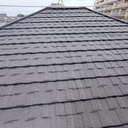超軽量屋根材「セネター」の特長・費用・施工例を解説！屋根カバーに最適な理由とは？｜横浜市鶴見区 屋根の修理専門店（株）成田屋商店
