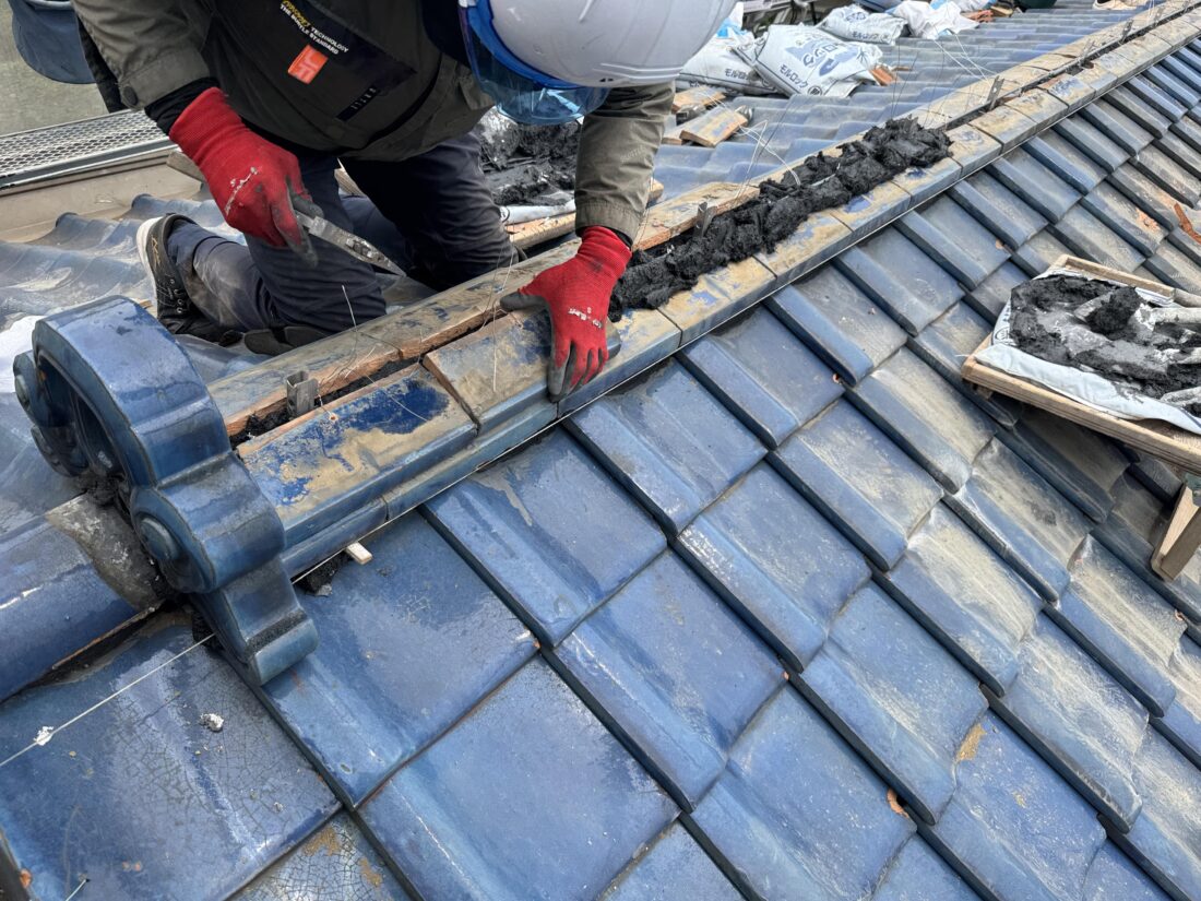 瓦屋根の修理
