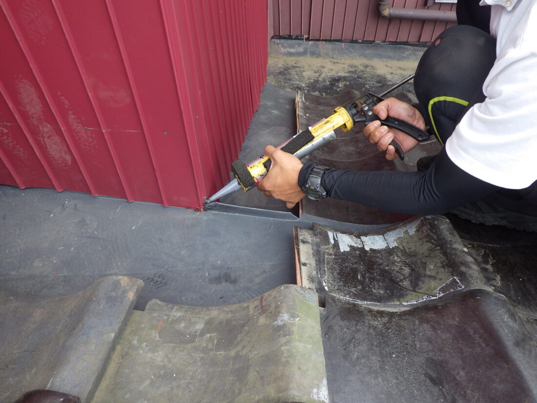 冬に向けて行うべき屋根修理は？ひび割れや雨漏りがあったら早めに対応を｜横浜市鶴見区 屋根の修理専門店（株）成田屋商店