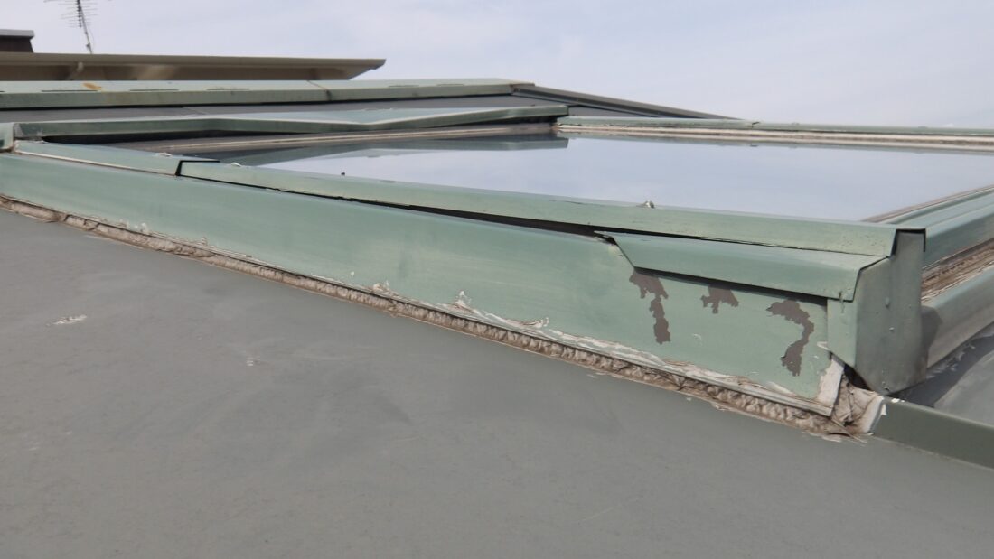 天窓 コーキング