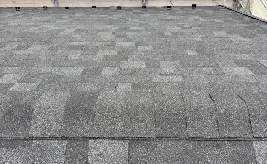 アスファルトシングルで変わる屋根リフォーム、リッジウェイの施工例や工事費用も解説｜横浜市鶴見区 屋根の修理専門店（株）成田屋商店