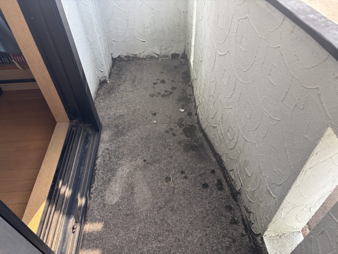 バルコニー 雨漏り